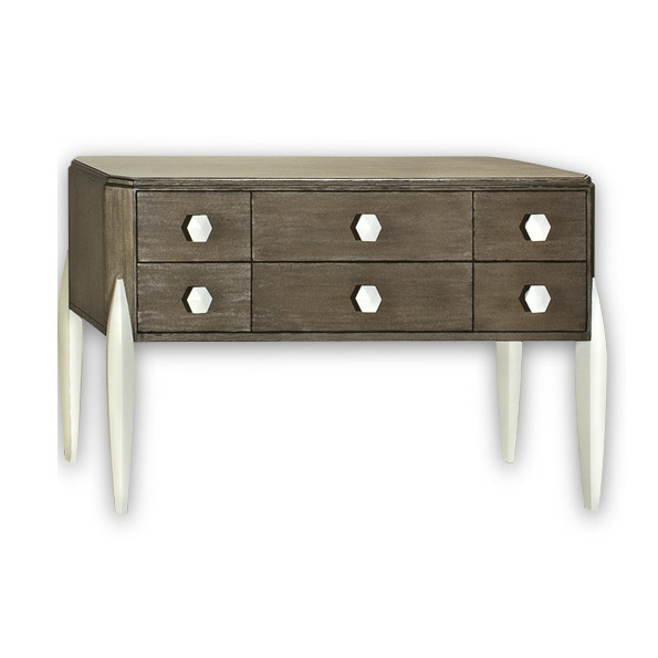 Quinlan Dresser